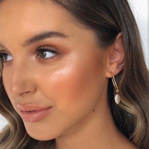 New WHITE FOX BOUTIQUE “Sixth Sense Earrings Pearl